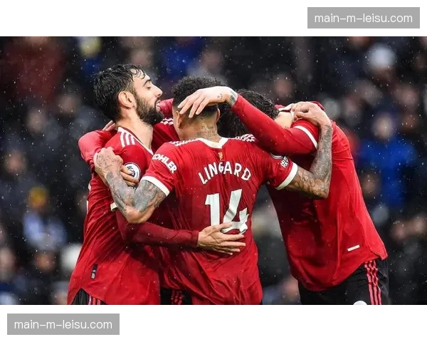 关键时刻：麦迪逊任意球击中横梁，热刺错过反超比分最佳机会