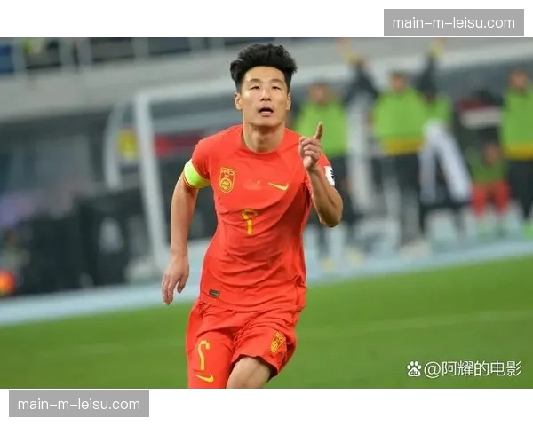 瞬间聚焦：奥斯卡中场抢断发动快攻，助武磊单刀破门