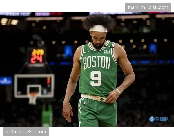 德里克-怀特领衔外线防守一阵，五大铁闸重塑防守格局